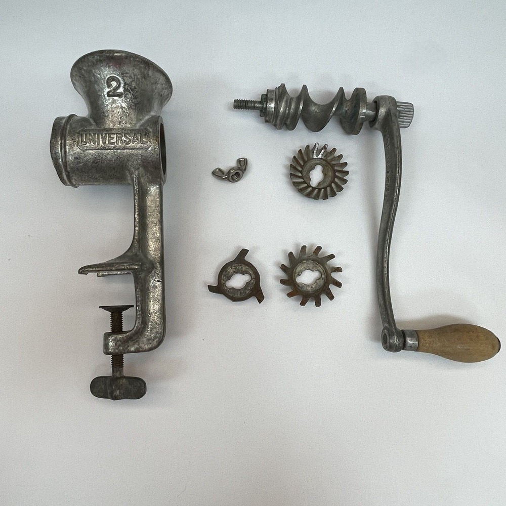 Vintage Universal #2 Table Top Clamp Meat Grinder Hand Crank Cast Iron U.S.A.